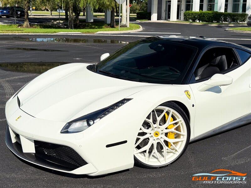 2017 Ferrari 488 GTB Coupe RWD photo 9