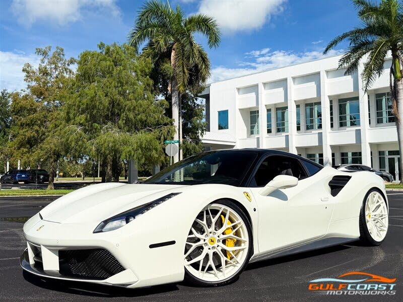 2017 Ferrari 488 GTB Coupe RWD photo 10