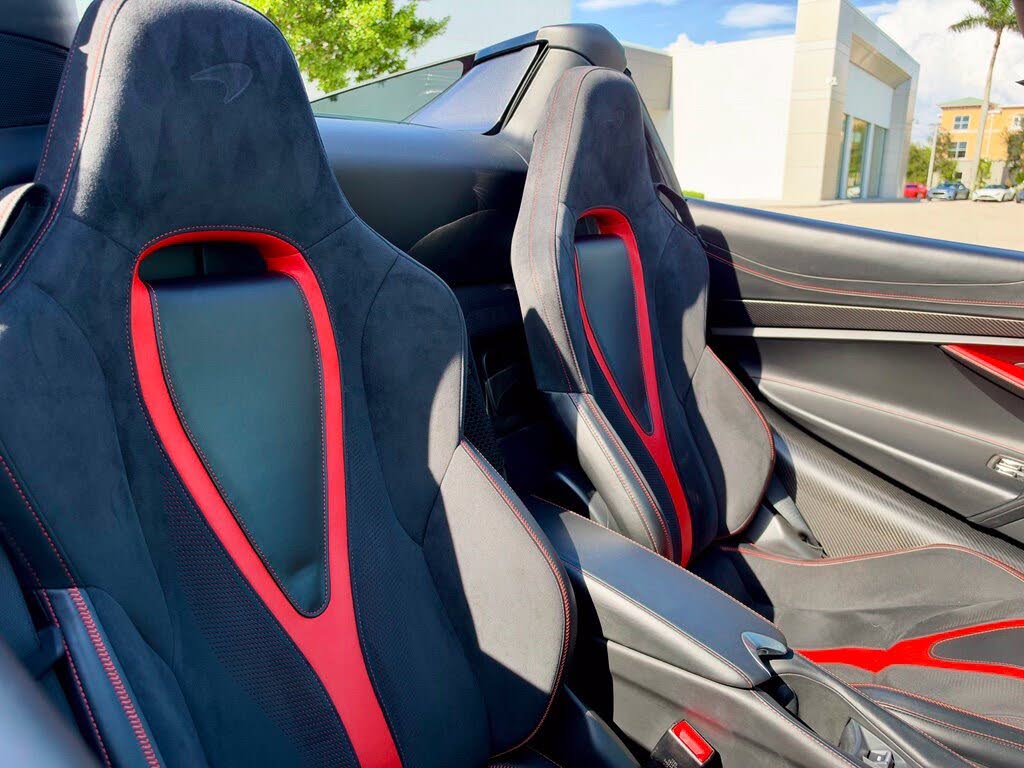 2020 McLaren 720S Spider RWD photo 24