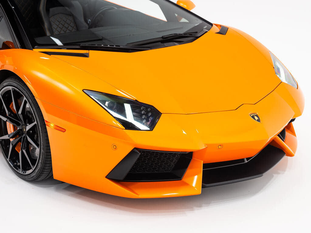 2016 Lamborghini Aventador LP 700-4 Coupe AWD photo 13