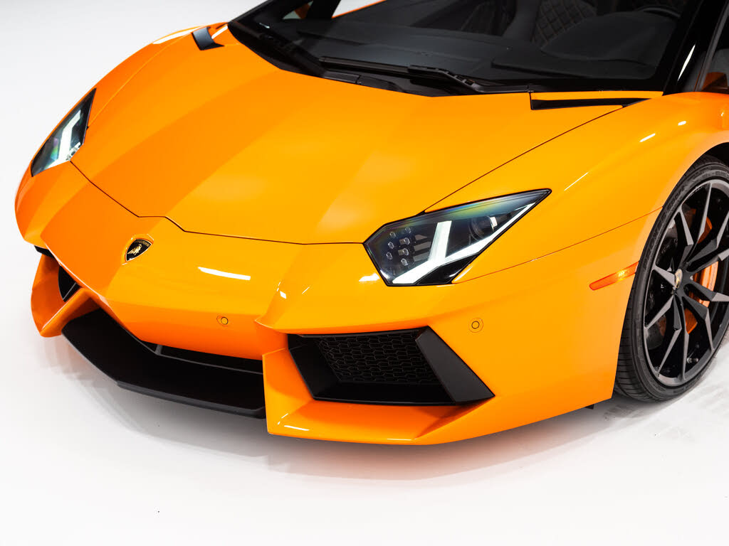 2016 Lamborghini Aventador LP 700-4 Coupe AWD photo 14