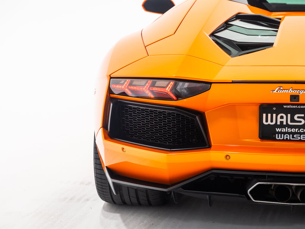 2016 Lamborghini Aventador LP 700-4 Coupe AWD photo 19