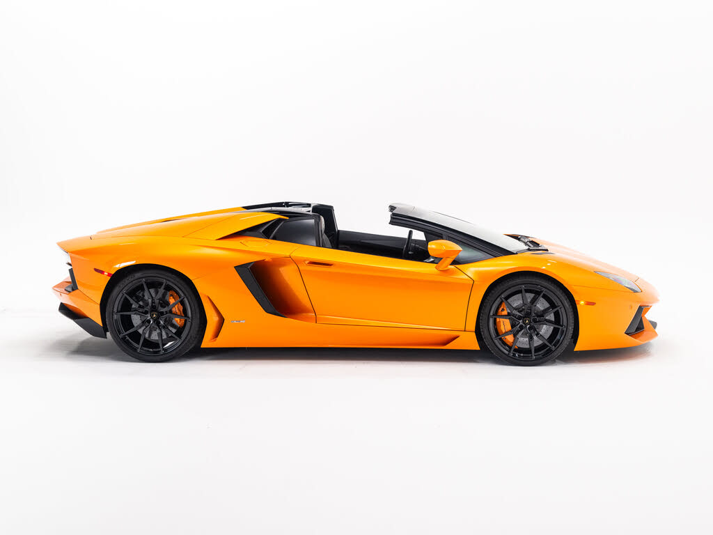 2016 Lamborghini Aventador LP 700-4 Coupe AWD photo 6