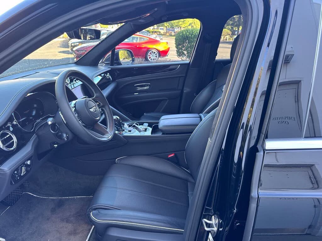 2022 Bentley Bentayga V8 AWD photo 6