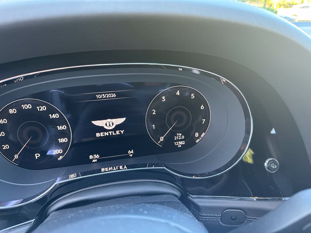 2022 Bentley Bentayga V8 AWD photo 7