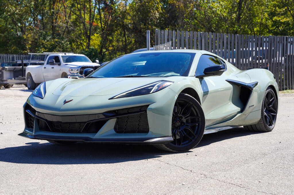 2024 Chevrolet Corvette Z06 3LZ Coupe RWD photo 3