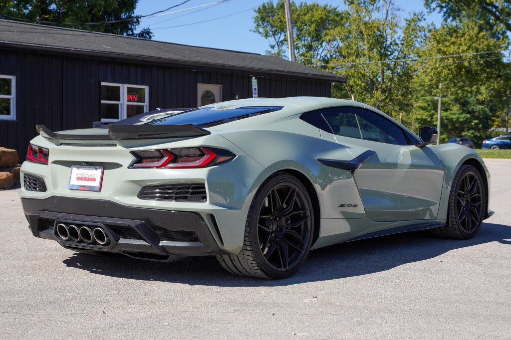 2024 Chevrolet Corvette Z06 3LZ Coupe RWD photo 9