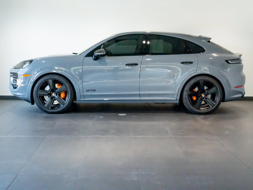 2026 Porsche Cayenne Coupe GTS AWD photo 2