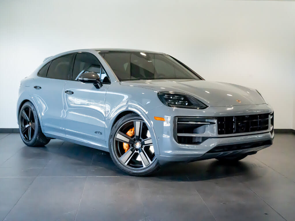 2026 Porsche Cayenne Coupe GTS AWD photo 9