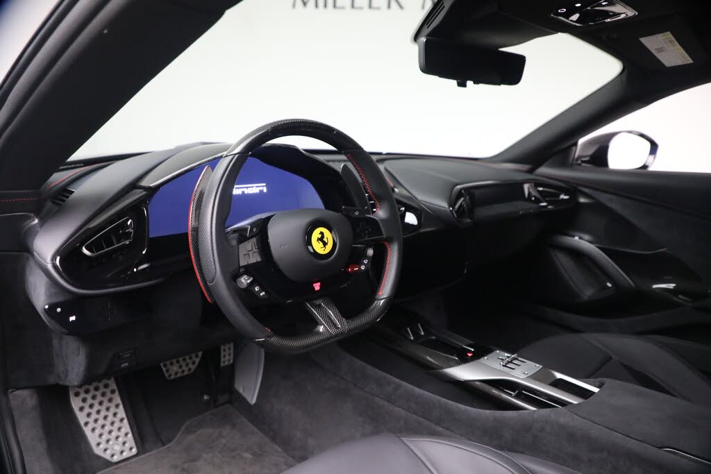 2025 Ferrari 12Cilindri Coupe RWD photo 15