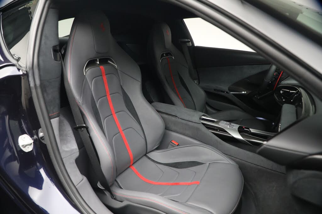 2025 Ferrari 12Cilindri Coupe RWD photo 18