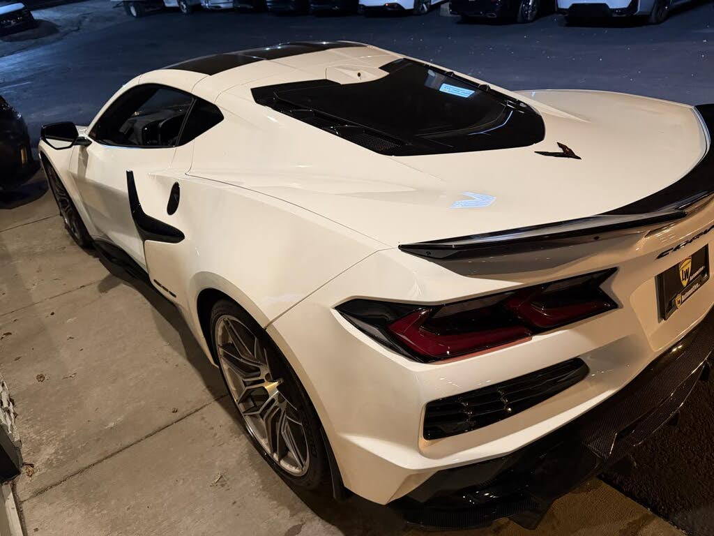 2024 Chevrolet Corvette Z06 1LZ Coupe RWD photo 12