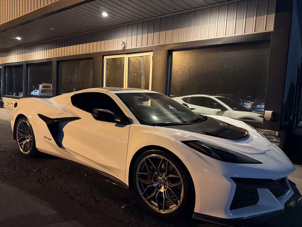 2024 Chevrolet Corvette Z06 1LZ Coupe RWD photo 4