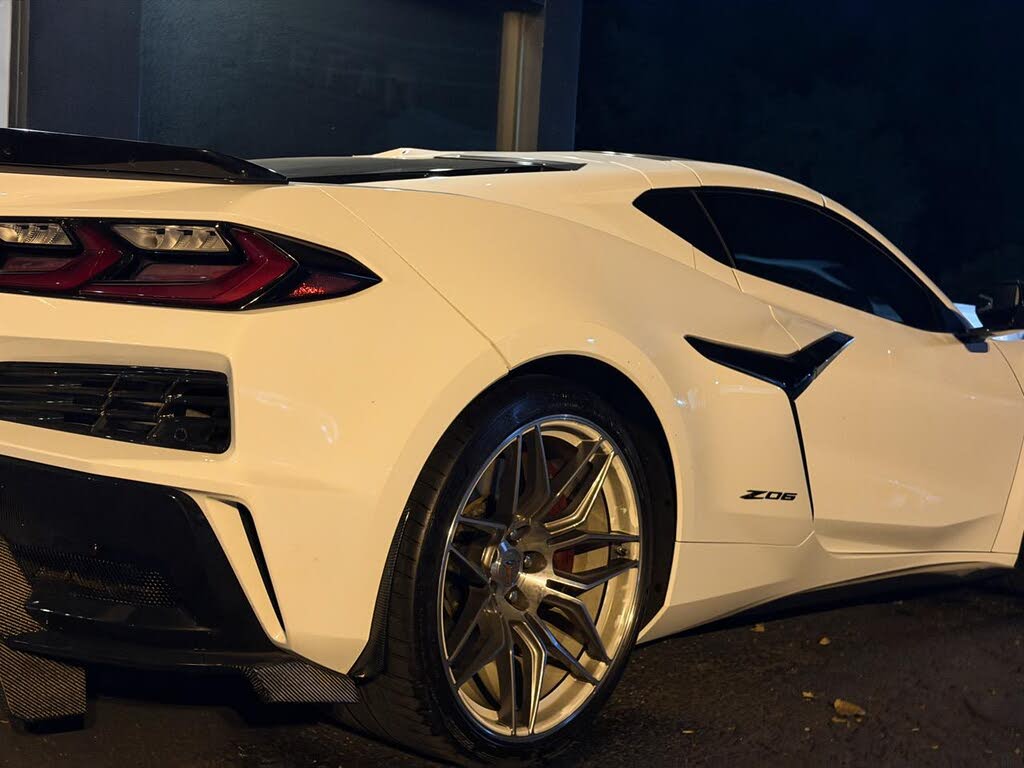 2024 Chevrolet Corvette Z06 1LZ Coupe RWD photo 8