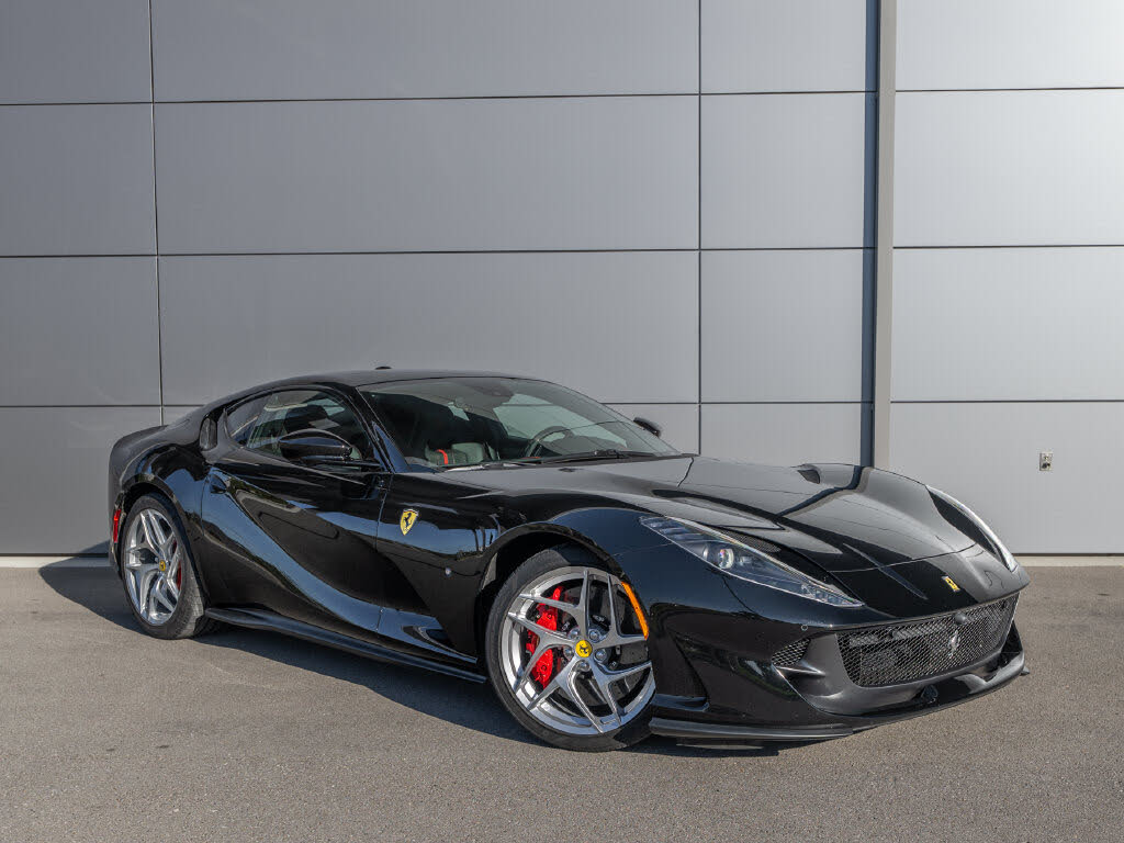 2020 Ferrari 812 Superfast RWD photo 4