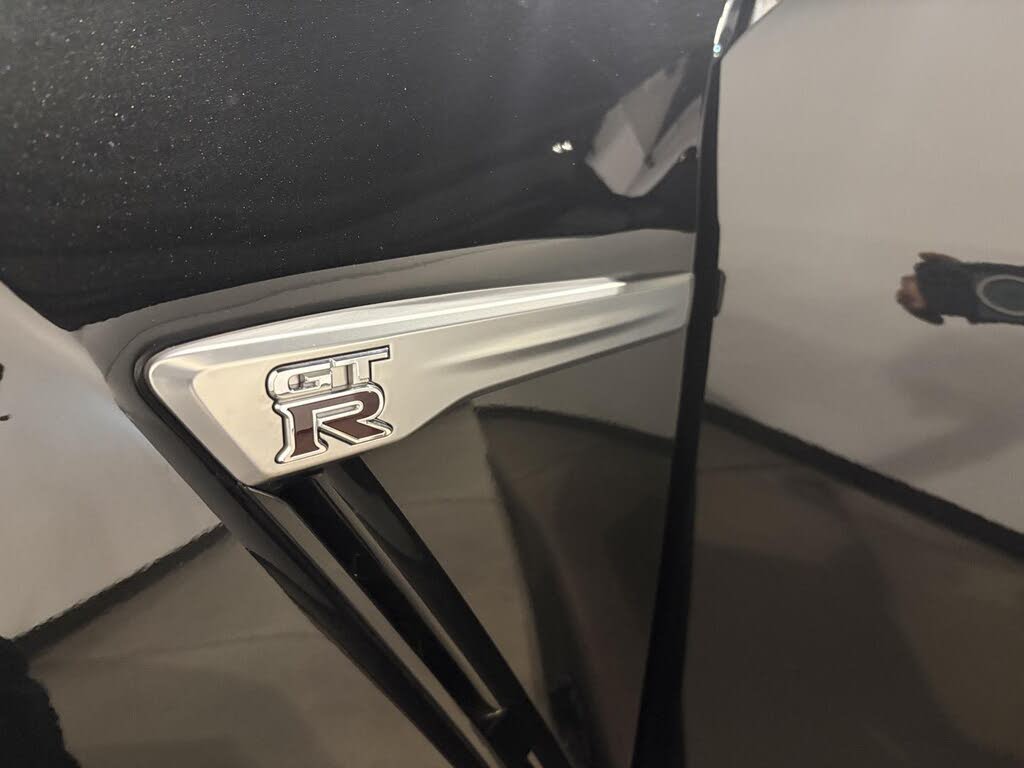 2024 Nissan GT-R Premium AWD photo 11 of 24