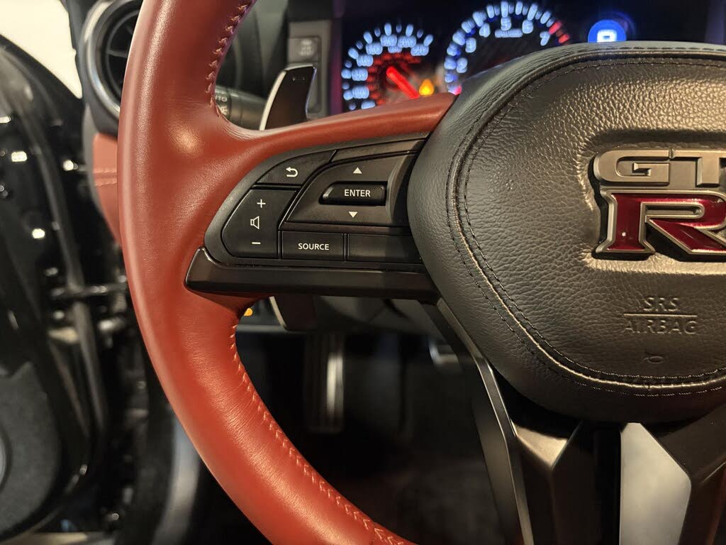 2024 Nissan GT-R Premium AWD photo 21 of 24