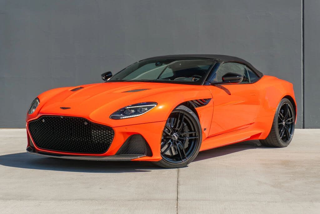 2023 Aston Martin DBS Superleggera Volante RWD photo 3
