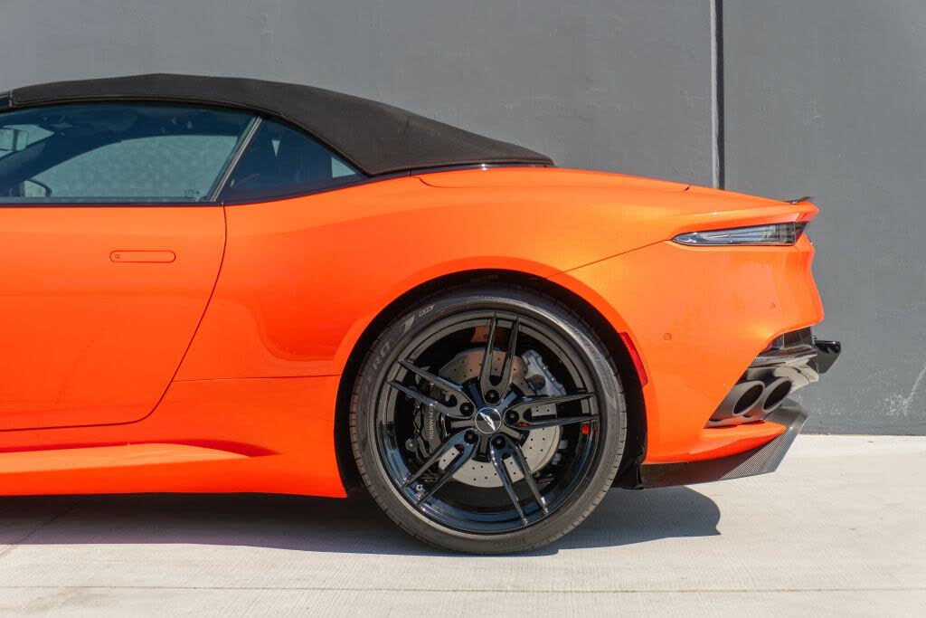 2023 Aston Martin DBS Superleggera Volante RWD photo 21