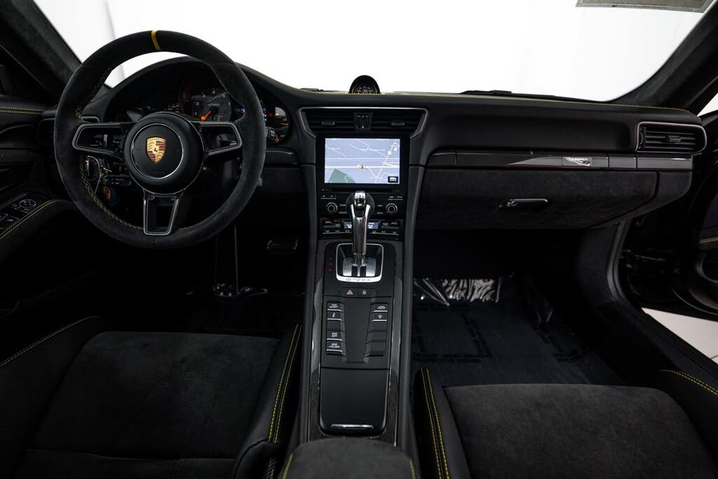 2018 Porsche 911 GT2 RS Coupe RWD photo 12