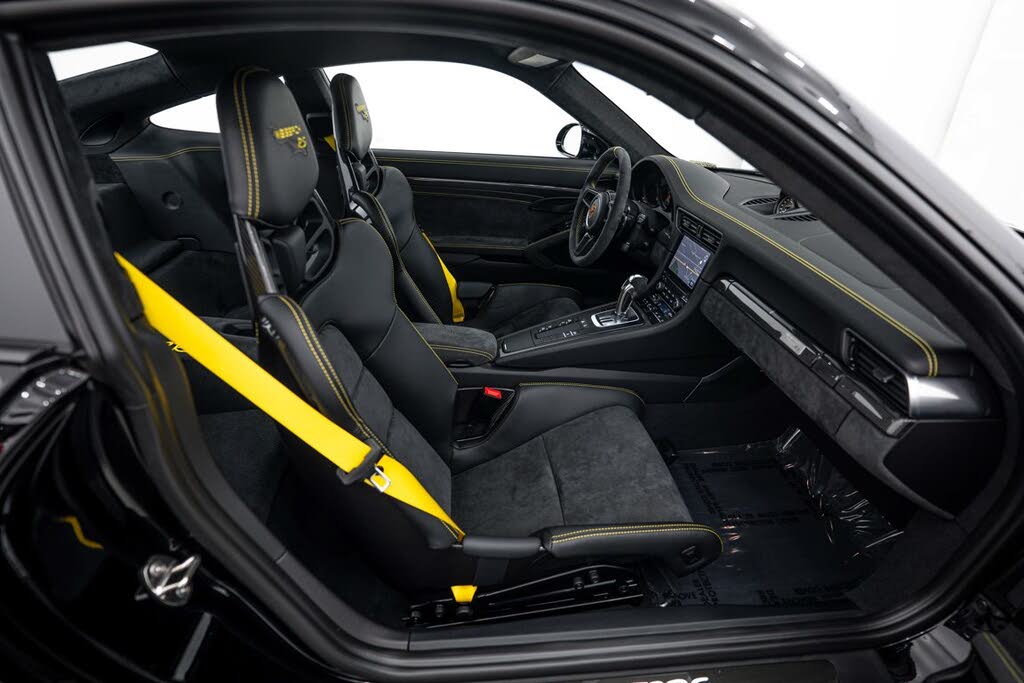 2018 Porsche 911 GT2 RS Coupe RWD photo 14