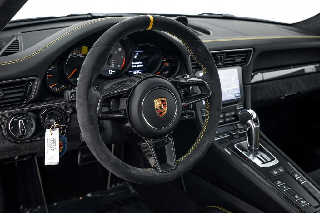 2018 Porsche 911 GT2 RS Coupe RWD photo 19