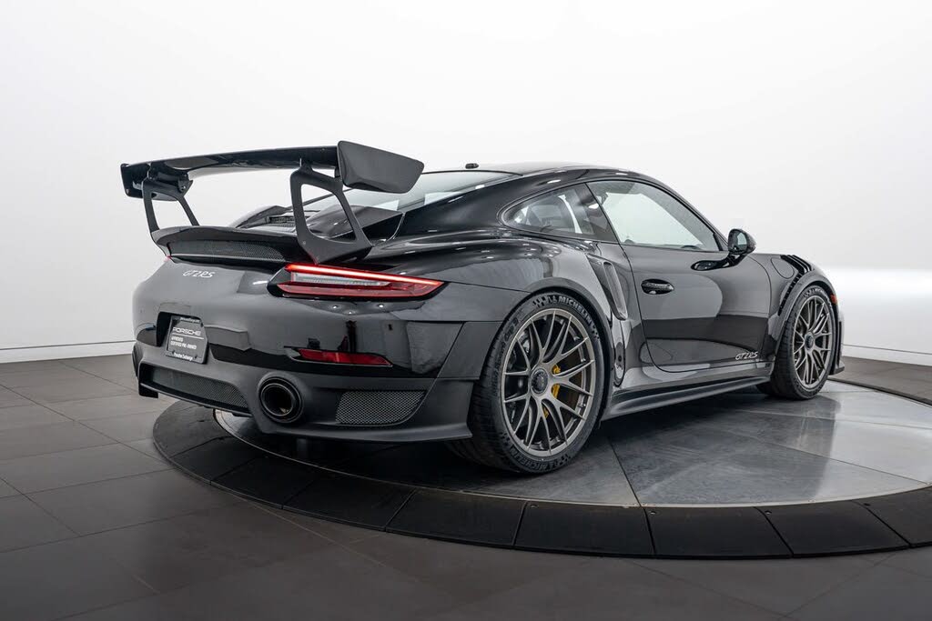 2018 Porsche 911 GT2 RS Coupe RWD photo 7