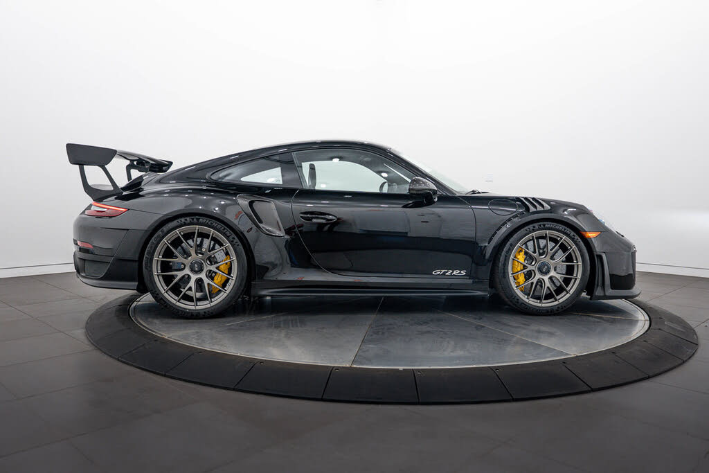 2018 Porsche 911 GT2 RS Coupe RWD photo 8