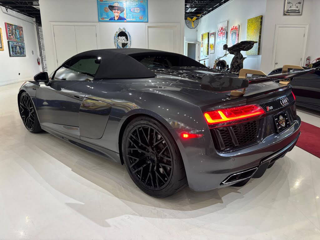 2017 Audi R8 quattro V10 Spyder AWD photo 11 of 24