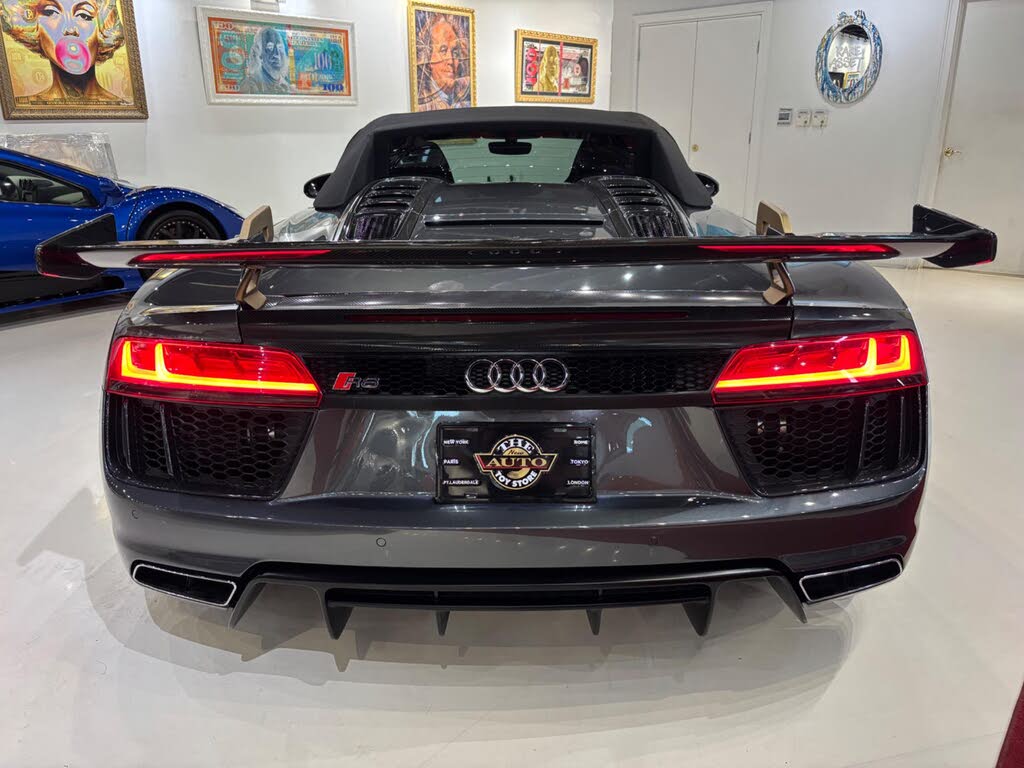 2017 Audi R8 quattro V10 Spyder AWD photo 12 of 24