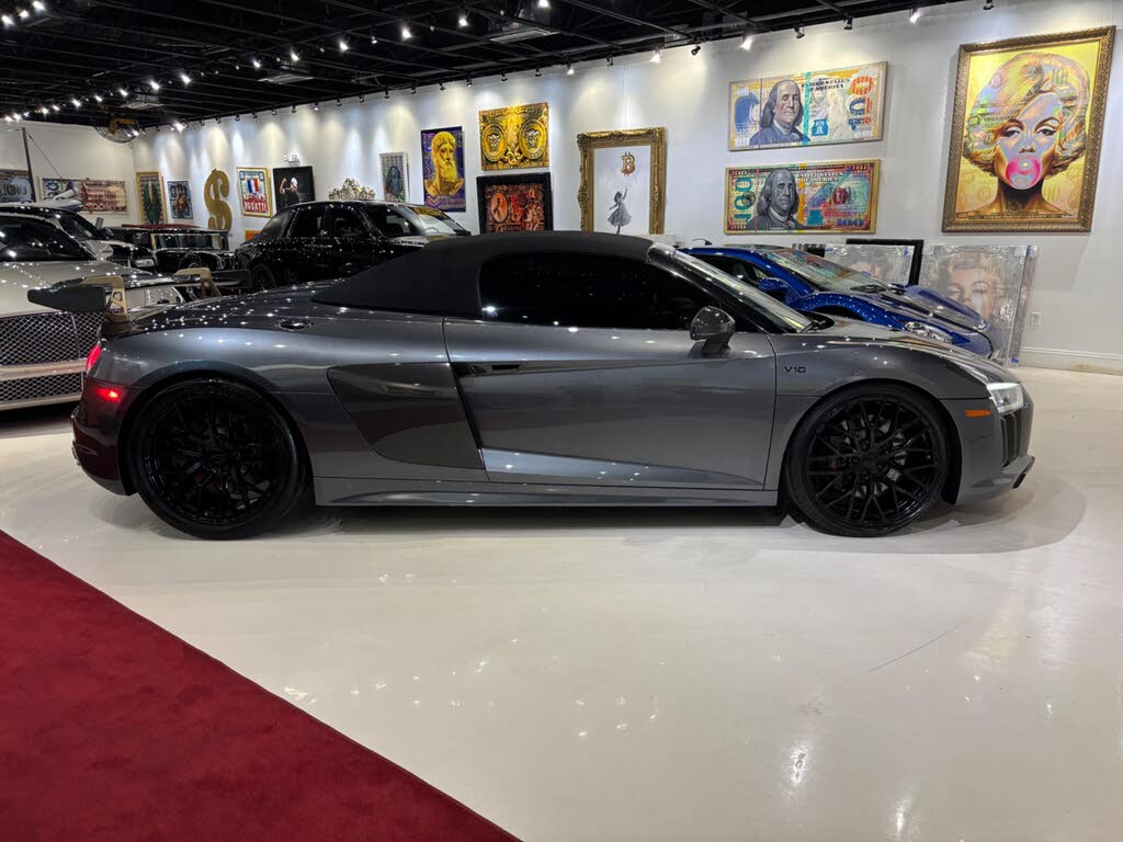 2017 Audi R8 quattro V10 Spyder AWD photo 14 of 24