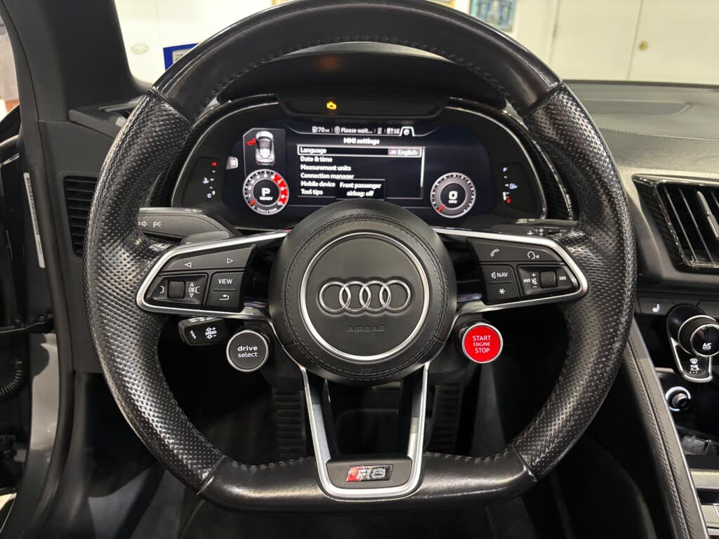 2017 Audi R8 quattro V10 Spyder AWD photo 17 of 24