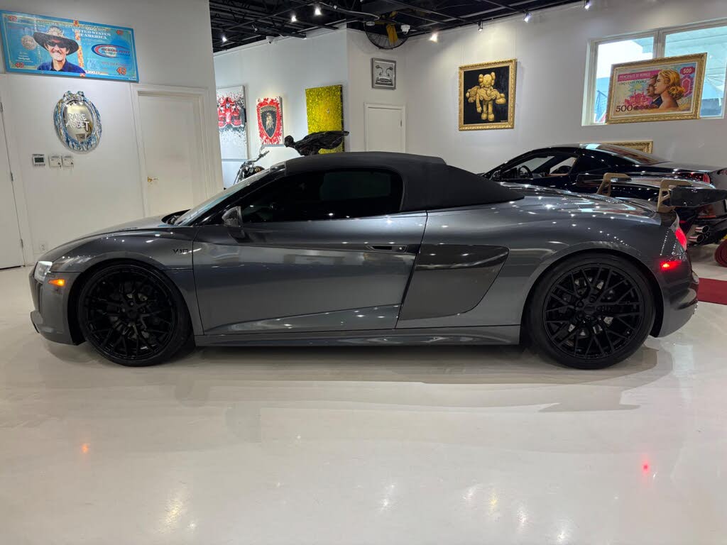 2017 Audi R8 quattro V10 Spyder AWD photo 10 of 24