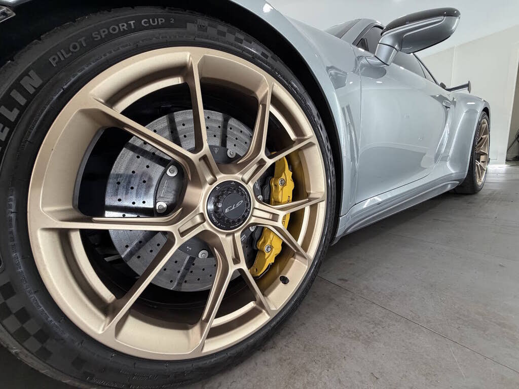 2022 Porsche 911 GT3 Coupe RWD photo 3