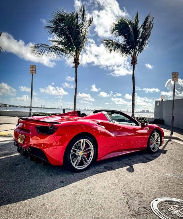 2018 Ferrari 488 Spider RWD photo 11