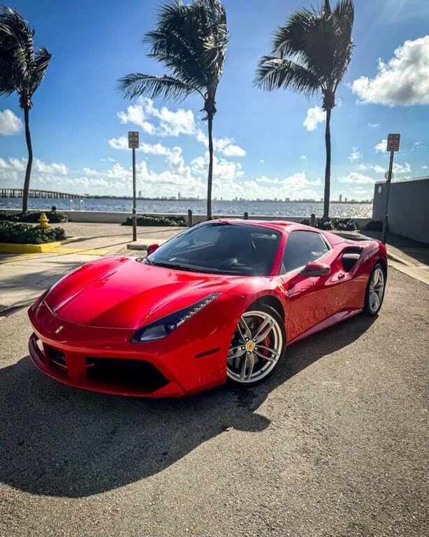 2018 Ferrari 488 Spider RWD photo 3