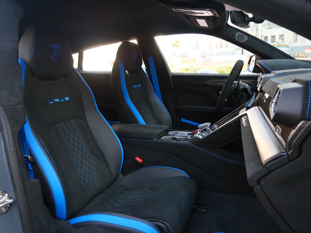 2024 Lamborghini Urus Performante AWD photo 8