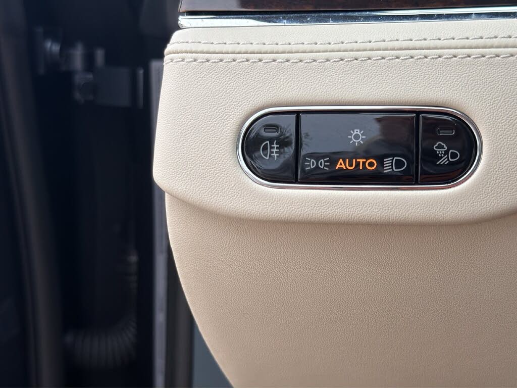 2022 Bentley Continental GTC V8 AWD photo 23