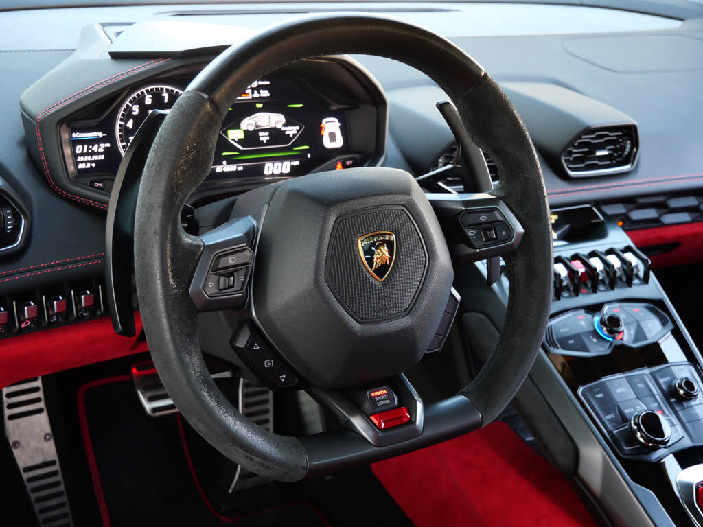 2016 Lamborghini Huracan LP 580-2 photo 15