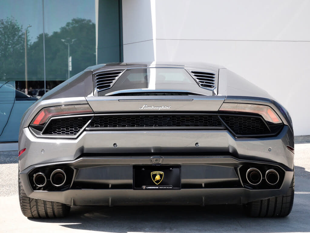 2016 Lamborghini Huracan LP 580-2 photo 4