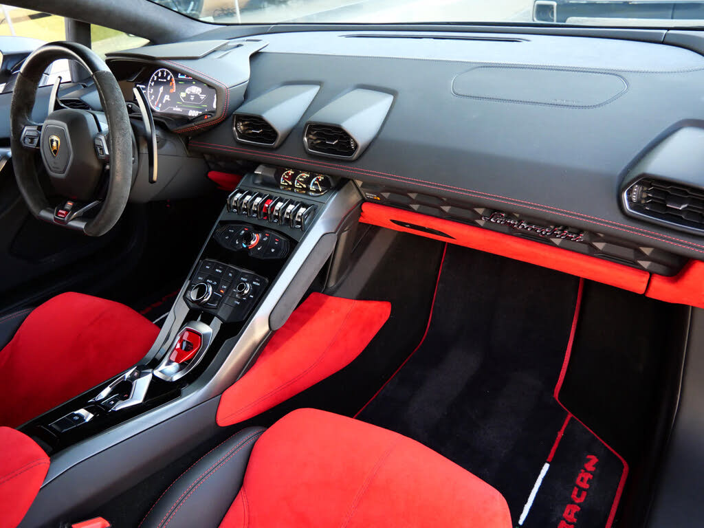 2016 Lamborghini Huracan LP 580-2 photo 7