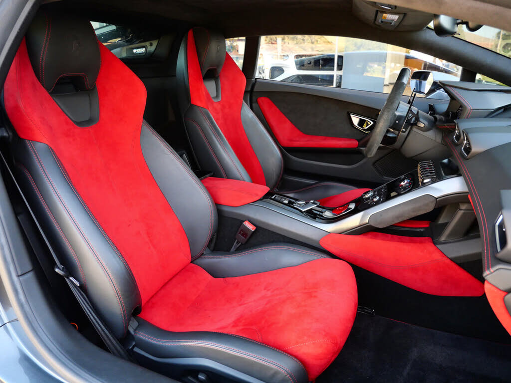 2016 Lamborghini Huracan LP 580-2 photo 8