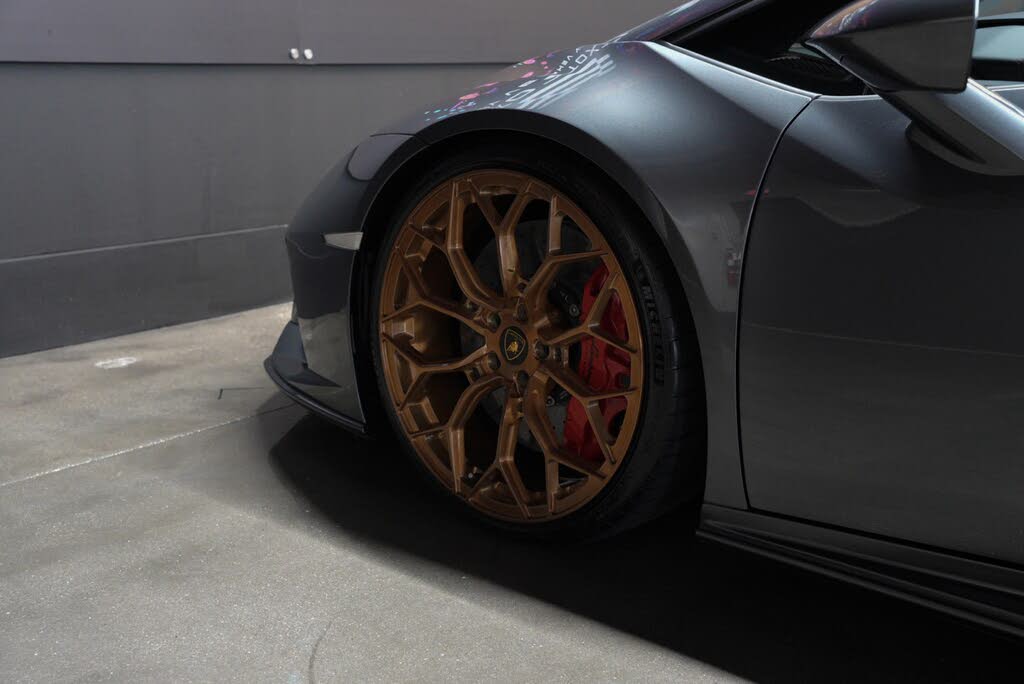 2020 Lamborghini Huracan photo 17
