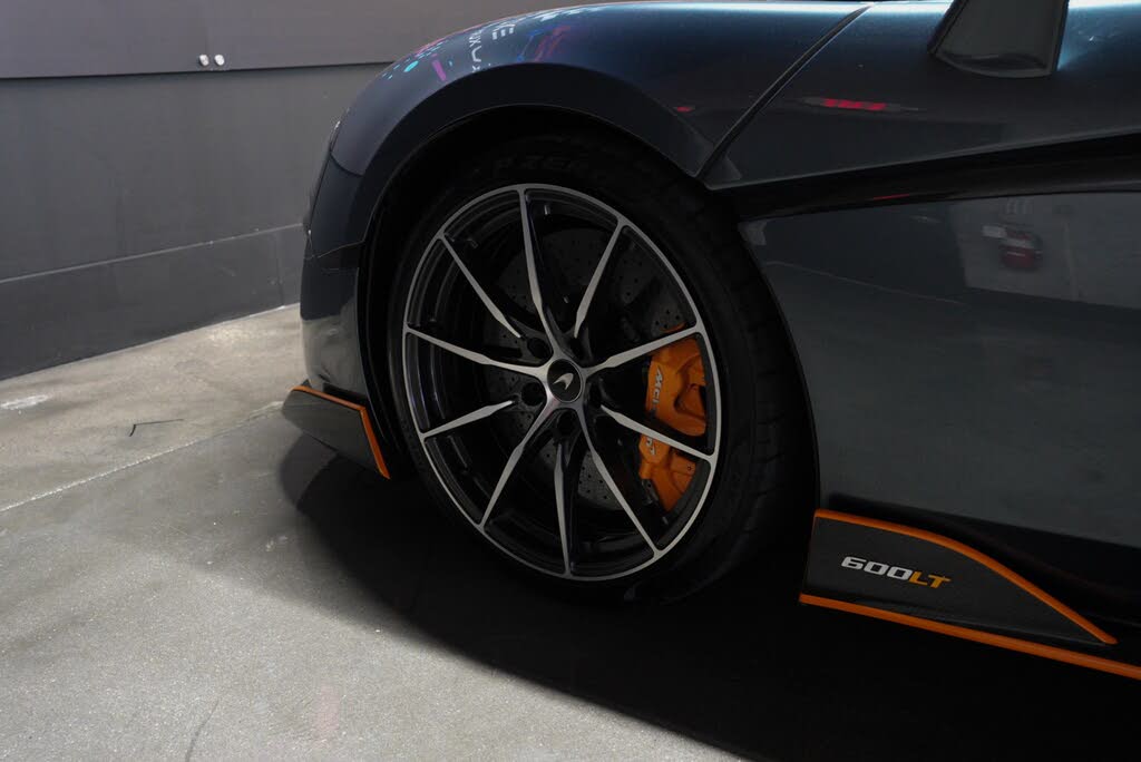 2020 McLaren 600LT Spider RWD photo 18