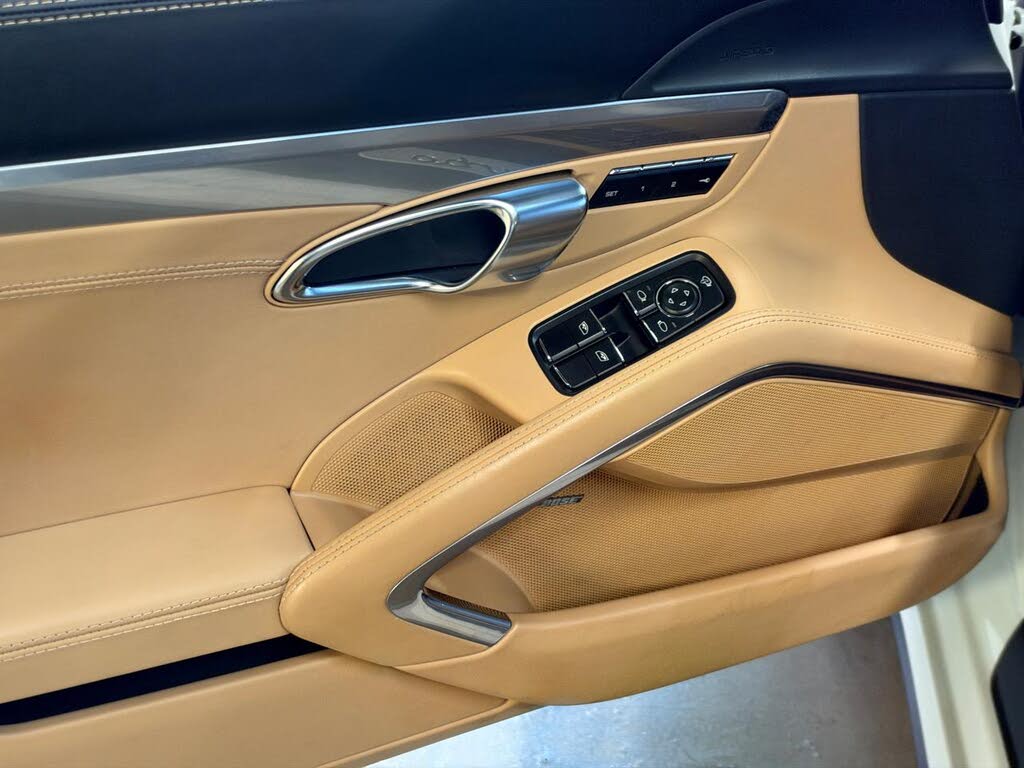2014 Porsche 911 Turbo Coupe AWD photo 16 of 24