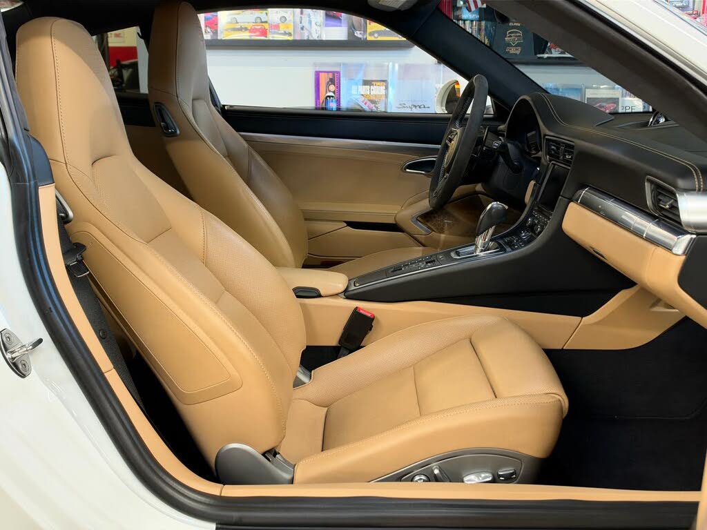 2014 Porsche 911 Turbo Coupe AWD photo 22 of 24