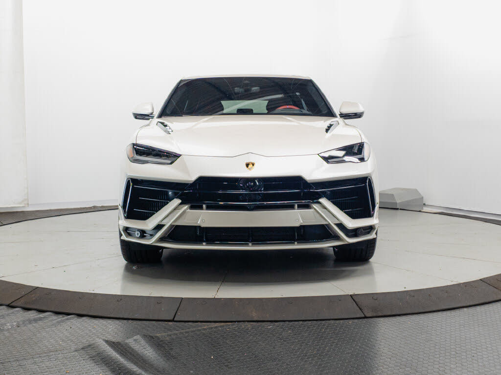 2023 Lamborghini Urus S AWD photo 2