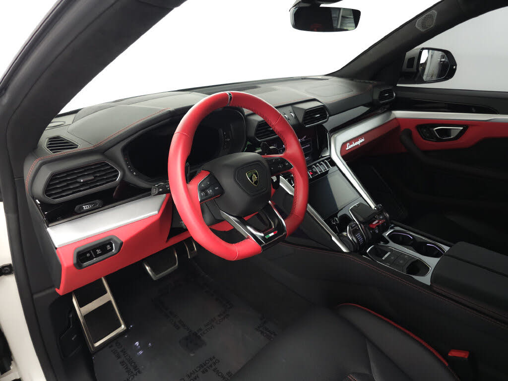 2023 Lamborghini Urus S AWD photo 8