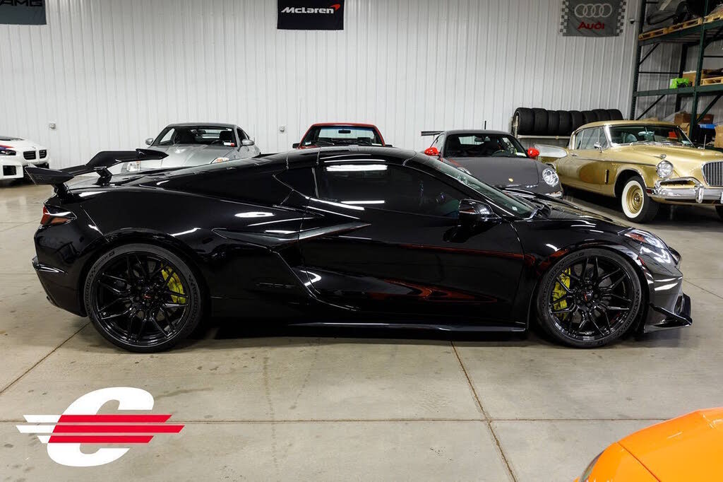 2023 Chevrolet Corvette Z06 3LZ Coupe RWD photo 2