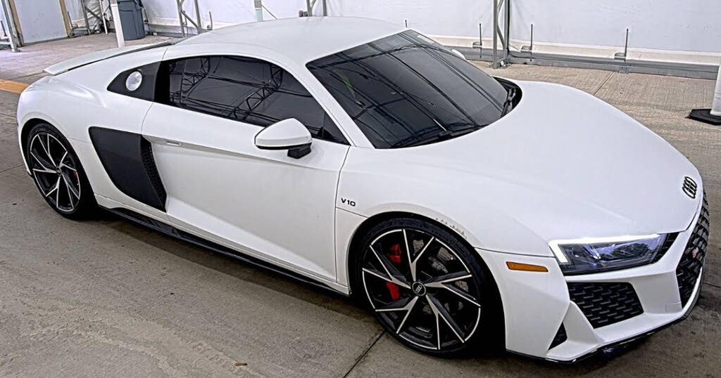 2021 Audi R8 V10 Coupe RWD photo 2 of 4